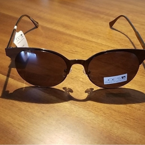 Gorgeous, Joe’s Jeans gunmetal sunglasses ❤️ - Picture 3 of 6
